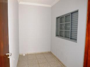 ALUGA-SE CASA JD UNIVERAL SARANDI PR