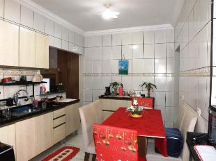 VENDE-SE CASA PQUE RES TUIUTI BOA LOCALIZAÇÃO