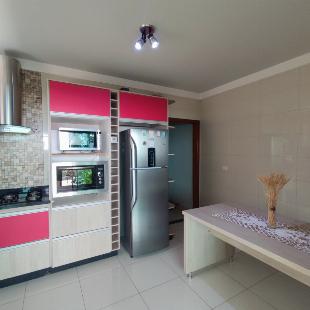 Linda Casa assobradada