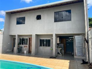 VENDE OU TROCA,  CASA COM PISCINA, CANIL PARA PETS  E CORREDOR LATERAL.