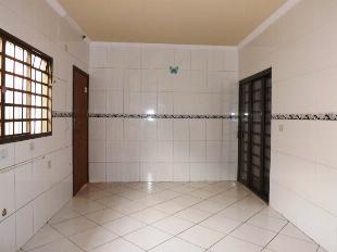 ALUGA-SE CASA JD. ALVORADA PRÓX. UPA ZONA NORTE