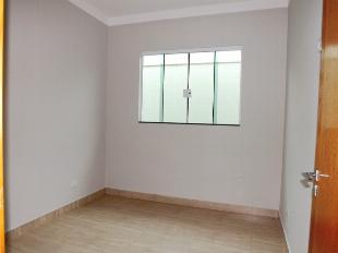 VENDE-SE CASA JD EBENEZER EM MARINGÁ