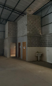 Barracão com 500m² próximo à coca-cola