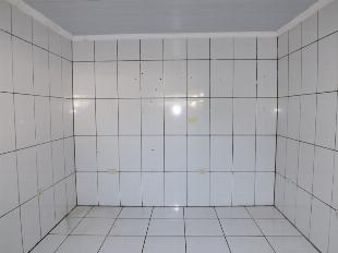ALUGA-SE CASA DE FUNDOS  CONJ. GUAIAPÓ