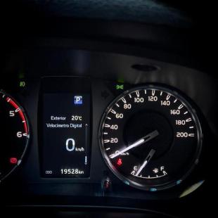 TOYOTA HILUX CDSRXA4FD 2024