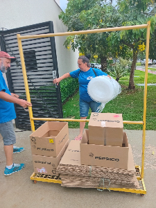 Mudança completa,  mudança Maringá e região,  encaixotar,  ajudante p/ carregar e descarregar, desmontagem e montagem de móveis na mudança.