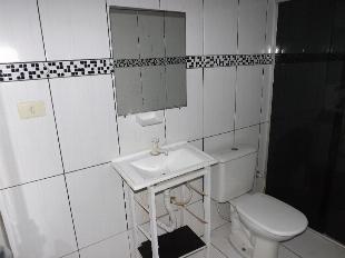ALUGA-SE CASA DE FUNDOS  CONJ. GUAIAPÓ