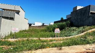 VENDE-SE 1/2 TERRENO LOTEAMENTO PARQUE DO JAPÃO