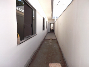 ALUGA-SE BELA CASA NOVA JD ALVORADA EM CONSTRUÇÃO. PRAZO DE ENTREGA 60 DIAS.