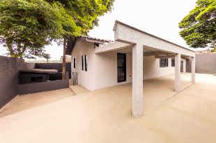 Casa à venda na Vila Esperança ao lado da UEM