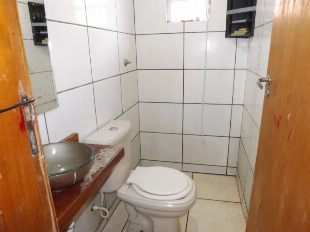 VENDE-SE 2 CASAS NO TERRENO JD ALVORADA PROX. PRAÇA SÃO VICENTE