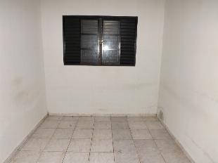 ALUGA-SE 2 CASAS NO TERRENO JD PARAISO