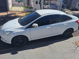 Ford Focus SE Automático 2014