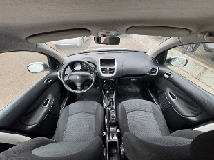 Peugeot 207 XR 1.4