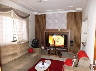 VENDE-SE CASA PQUE RES TUIUTI BOA LOCALIZAÇÃO
