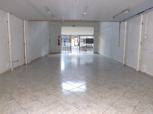 ALUGA-SE SALÃO TÉRREO CENTRO. RUA SANTOS DUMONT PRÓX. SHOOPIN MARIGÁ PARK
