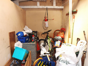 VENDE-SE CASA JD ALVORADA OU TROCA POR APTO (-) VALOR