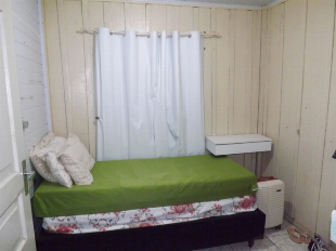VENDE-SE 2 CASAS NO TERRENO JD ALVORADA PROX. PRAÇA SÃO VICENTE