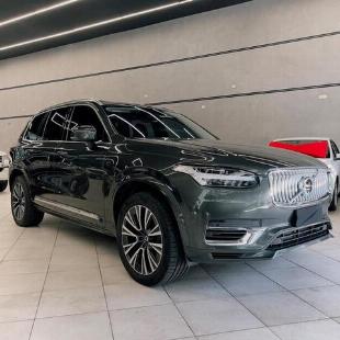 VOLVO XC90 T8 MOMENTUM 2021