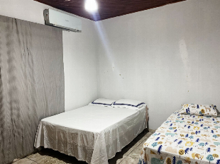 O P O R T U N I D A D E - CHÁCARA CONDOMÍNIO ZAUNA COM CASA E PISCINA