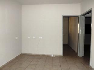 ALUGA-SE CASA JD NOVO OASIS PRÓX. AV. GUAIAPÓ