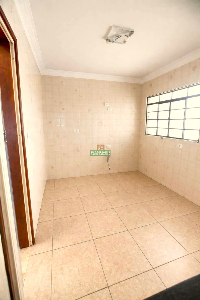 Ótimo Apartamento com 3 quartos - Zona 7