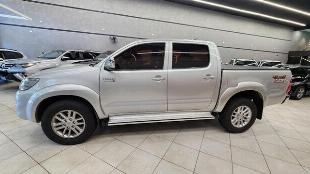 TOYOTA HILUX CD4X4 SRV 2013