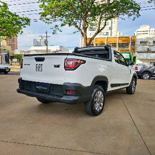 Fiat Strada Freedom com baixa Km