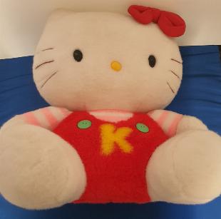 Hello Kitty De Pelúcia