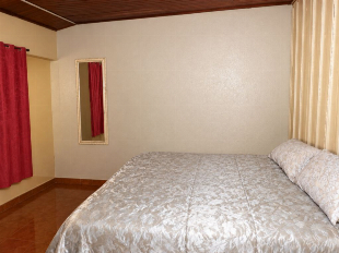 VENDE-SE BELO TERRENO 665M² (17,50 X 38). VILA SANTO ANTONIO C/ 2 CASAS