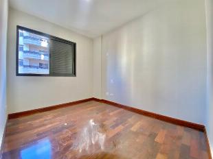 BELÍSSIMO APARTAMENTO NO EDIFÍCIO GREEN PARK BOULEVARD