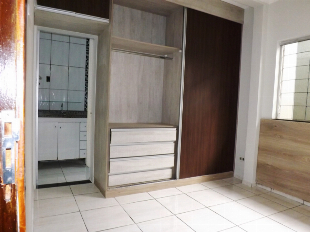 ALUGA-SE CASA DE FUNDOS AV. GUAIAPÓ Nº 2589. JD. LIBERDADE. PRÓX. C.S.U