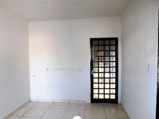 ALUGA-SE CASA LOTEAMENTO BATEL