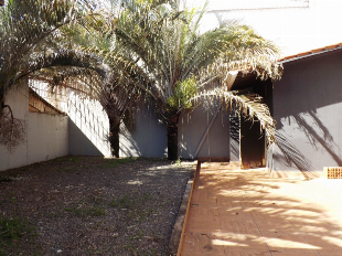 ALUGA-SE PONTO COMERCIAL AV. PEDRO TAQUES PRÓX. PRAÇA FARROUPILHA