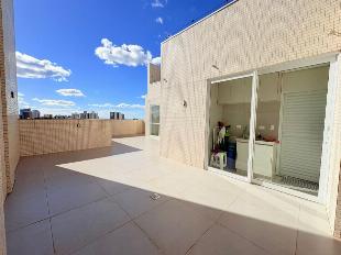 Cobertura Duplex Preço Baixo em Maringá com 3 Quartos sendo 1 Suíte - 03 Vagas paralelas - Condomínio com área de lazer completa