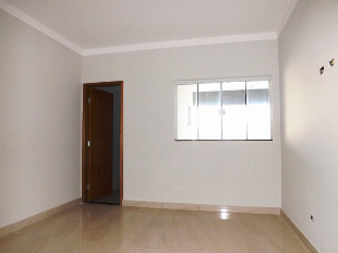 VENDE-SE CASA NOVA JD ORIENTAL