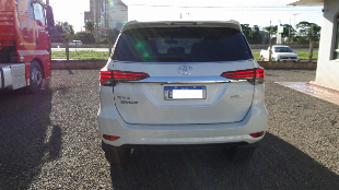 HILUX SRX 2019/19 7 LUGARES,  COMPLETA BRANCA PEROLIZADA