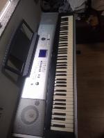 Piano Digital Yamaha DGX-530