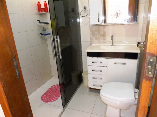 VENDE-SE SOBRADO JD IMPERIAL II. TROCA POR IMOVEL ATÉ 50% DO VALOR