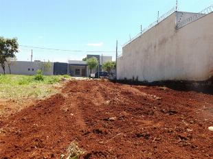 VENDE-SE EXCELENTE 1/2 TERRENO JD BOM JARDIM