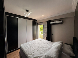 Apartamento Mobiliado para Locação com Suíte, Escritório, Sacada e Garagem Coberta