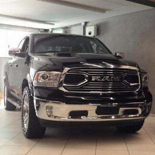 RAM 1500 CLASSIC LARAMIE 5.7 CD V8 4X4 AUT. 2022