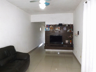VENDE-SE SOBRADO JD IMPERIAL II. TROCA POR IMOVEL ATÉ 50% DO VALOR