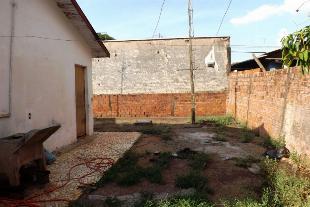 VENDE-SE CASA AV. COMERCIAL JD CASTELO SARANDI