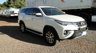 HILUX SRX 2019/19 7 LUGARES,  COMPLETA BRANCA PEROLIZADA