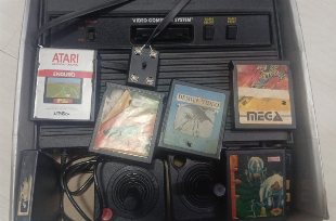 Console Atari original na caixa