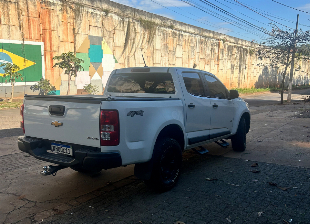 Chevrolet S10 LS 2.8 Turbo Diesel 4x4 Manual 2022 – Branca