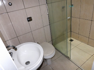ALUGA-SE CASA JD. ORIENTAL PRÓX. AV. SÃO JUDAS TADEU