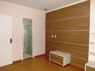 VENDE-SE LINDO APTO ED. SANT LOUIS ZONA 07