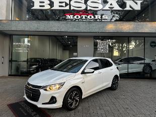 GM Onix hatch 1.0 mt LT 5p